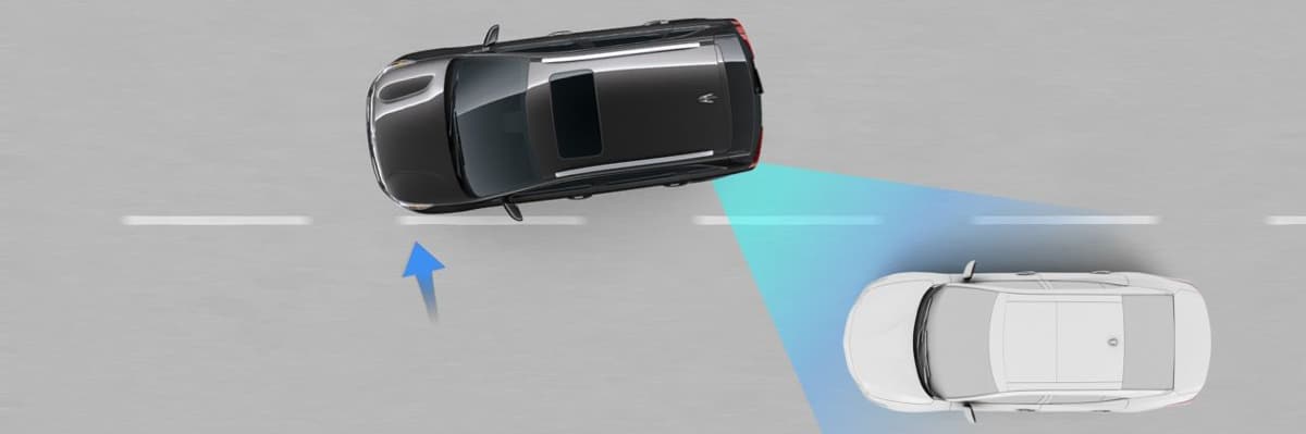 2021 Kia Seltos Blind-Spot Collision Avoidance Assist-Rear (BCA-R) If you try to change lanes while an object is detected in the blind spot, BCA-R can apply brake pressure to the front wheel of the opposite side to help maintain your previous course.